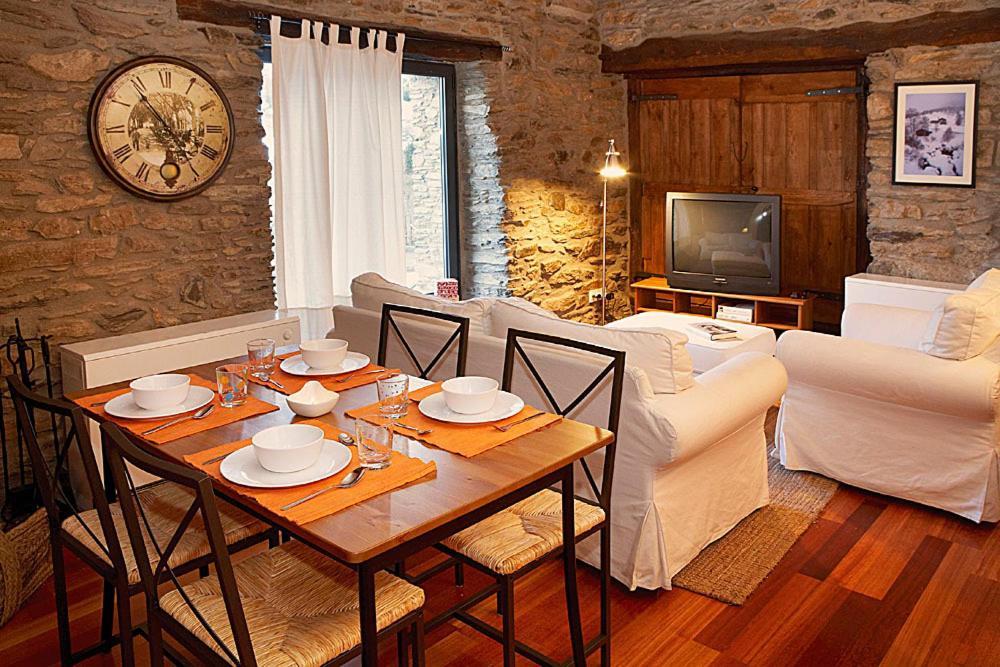 Cal Bou Rural Resort Fontaneda Quarto foto