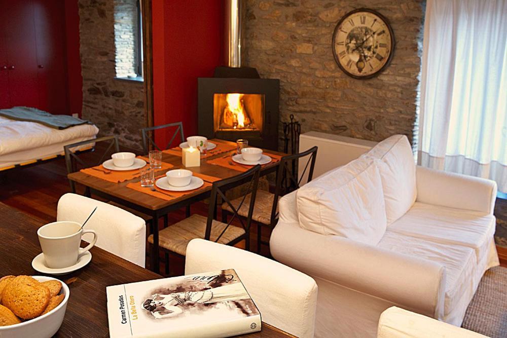 Cal Bou Rural Resort Fontaneda Quarto foto